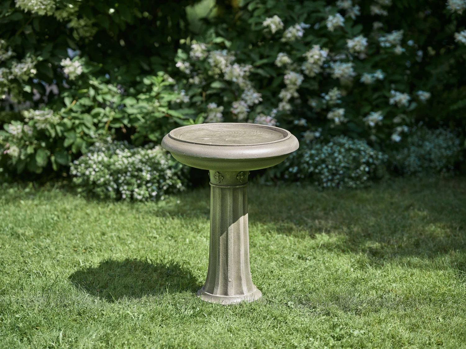 Style Selections Infinity 25.20-in Resin Birdbath Bowl